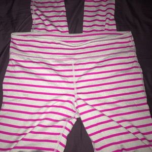 NWT Under Armour Striped leggings size medium.